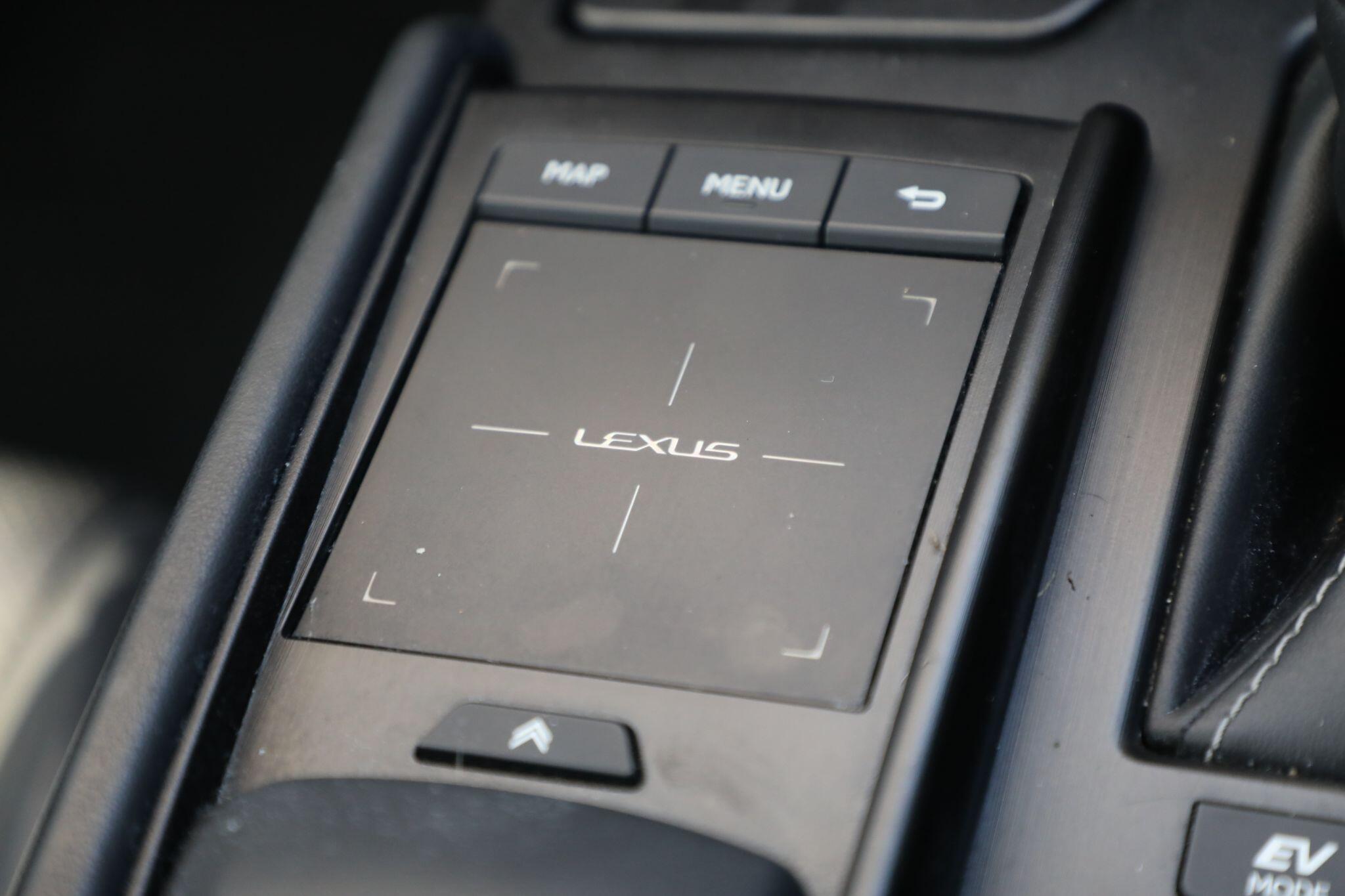 Large vehicle image